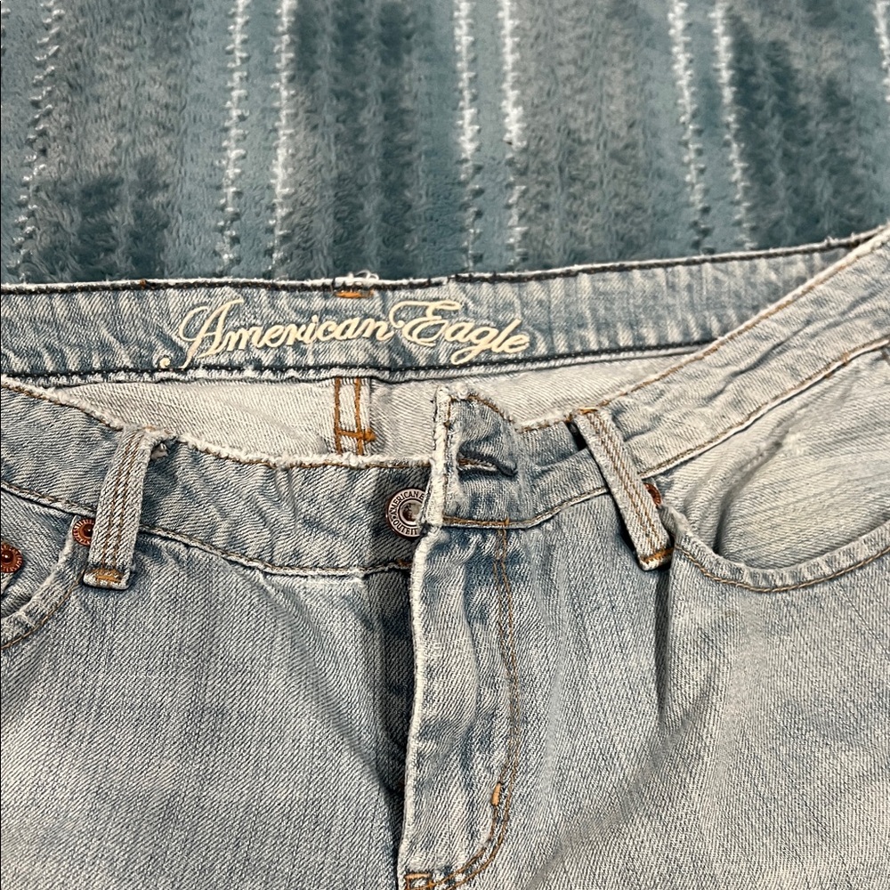 American Eagle Light Blue Jeans